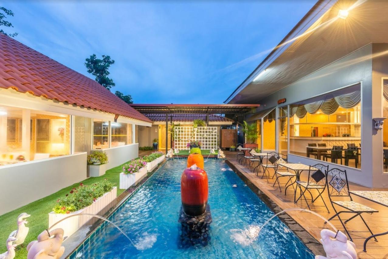 Napheera Royal Tel Hotel Ban Khlong Bang Krathiam Eksteriør billede